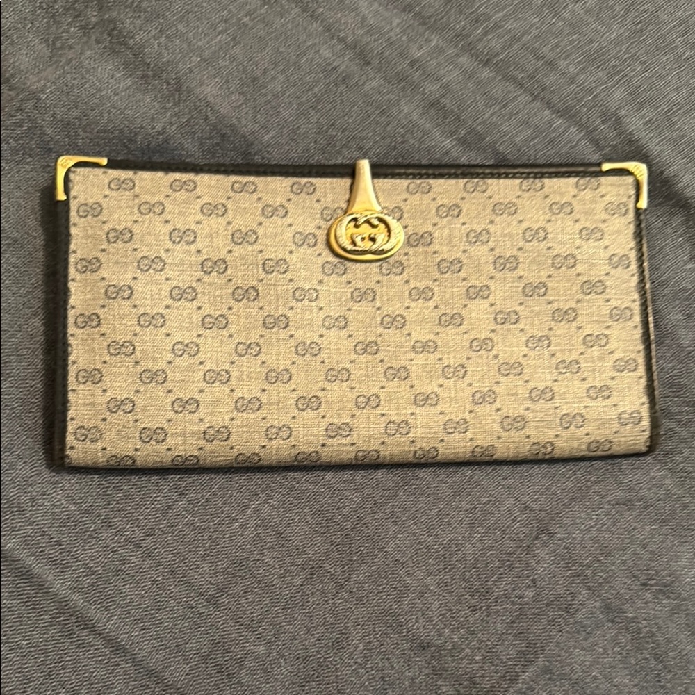 Vintage Gucci Blue and Gray Wallet
